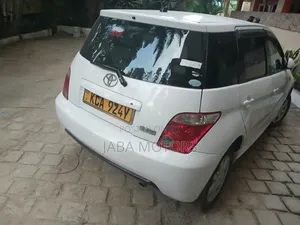 Toyota IST 2007 White