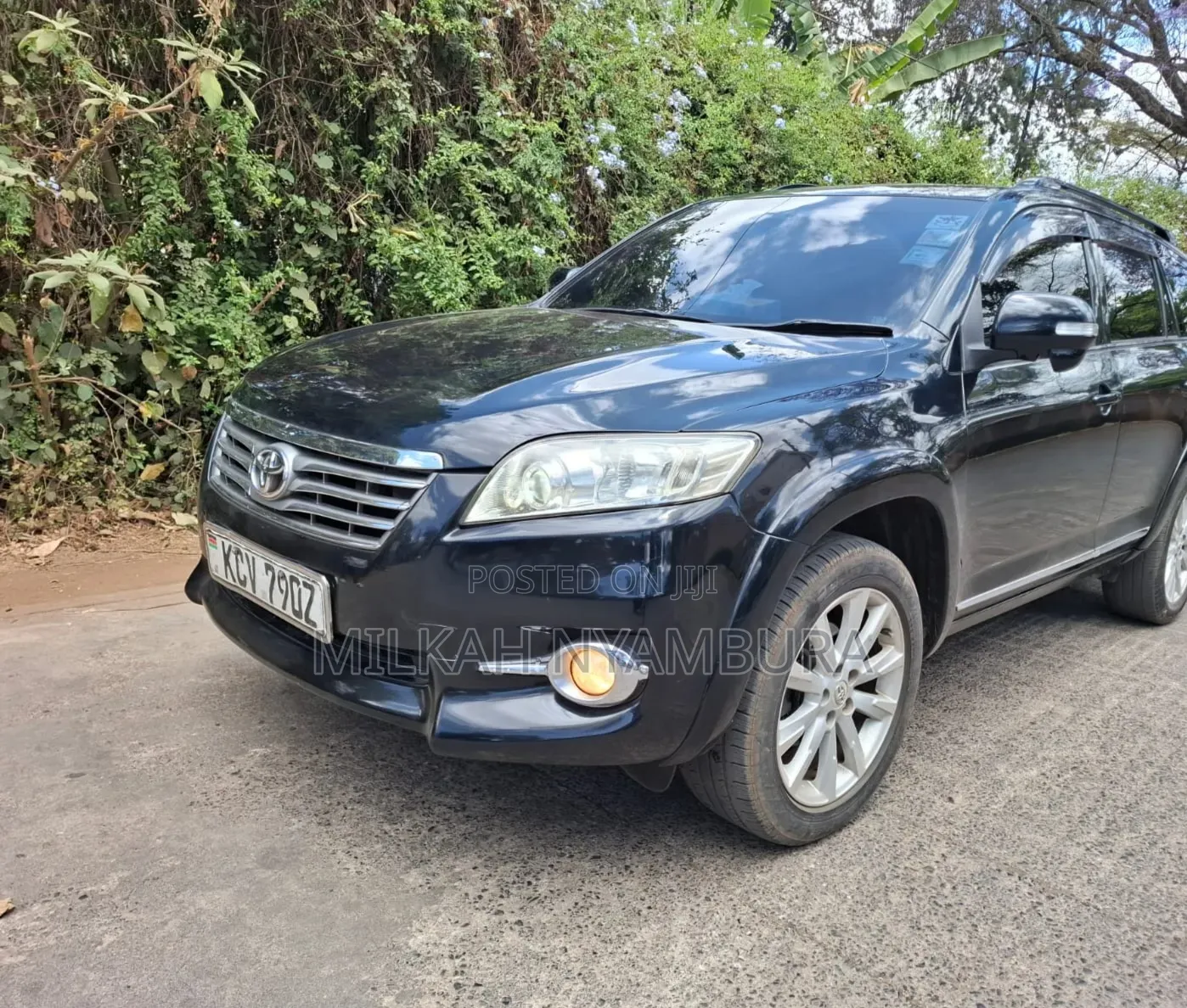 Toyota Vanguard 2012 Black