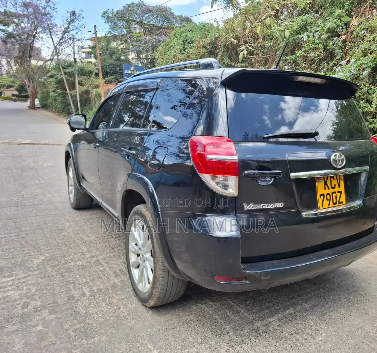 Toyota Vanguard 2012 Black