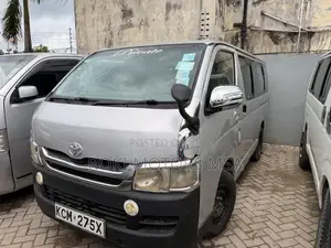 Toyota HiAce 2010 Silver