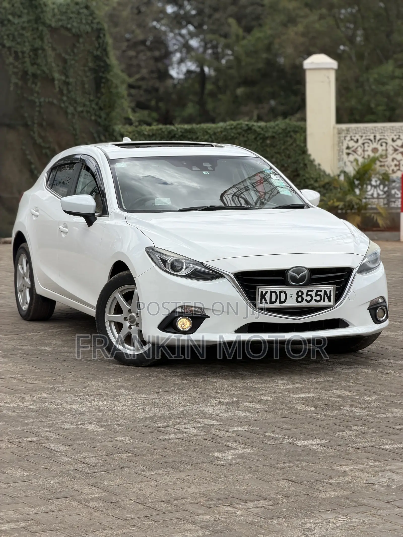 Mazda Axela SV Premium 2014 White