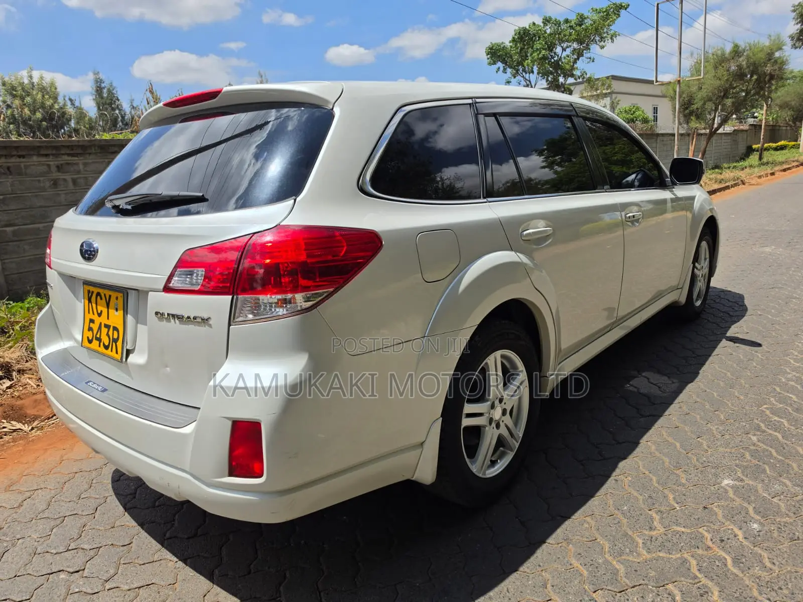 Subaru Outback 2.5i CVT 2012 White