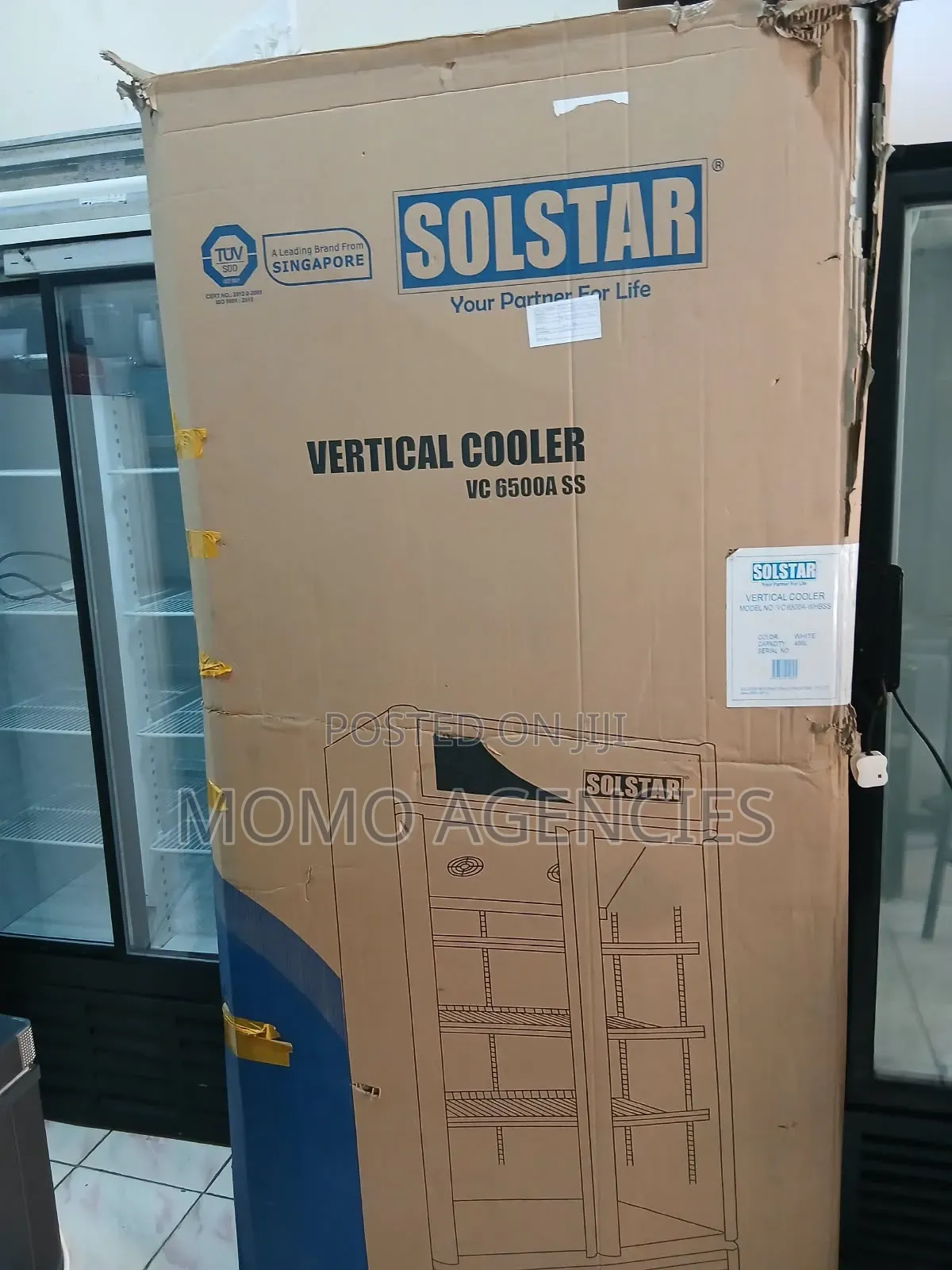 Double Door Showcase Chiller 466l