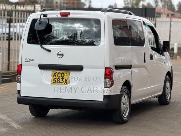 Nissan NV200 2012 White - thumbnail 6