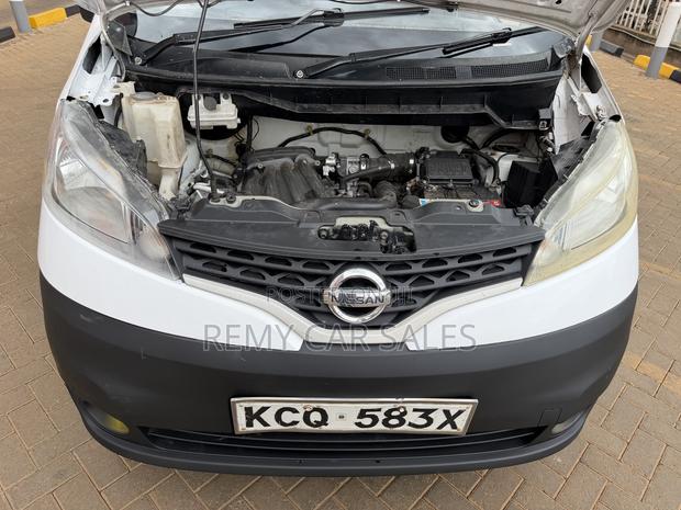 Nissan NV200 2012 White - thumbnail 11