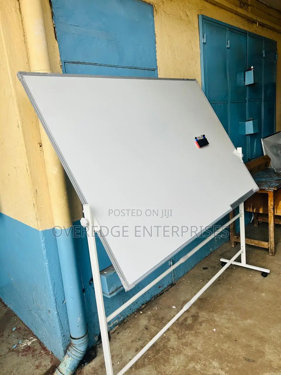 Rotatable White Board 6ft X4ft With Movable Stand