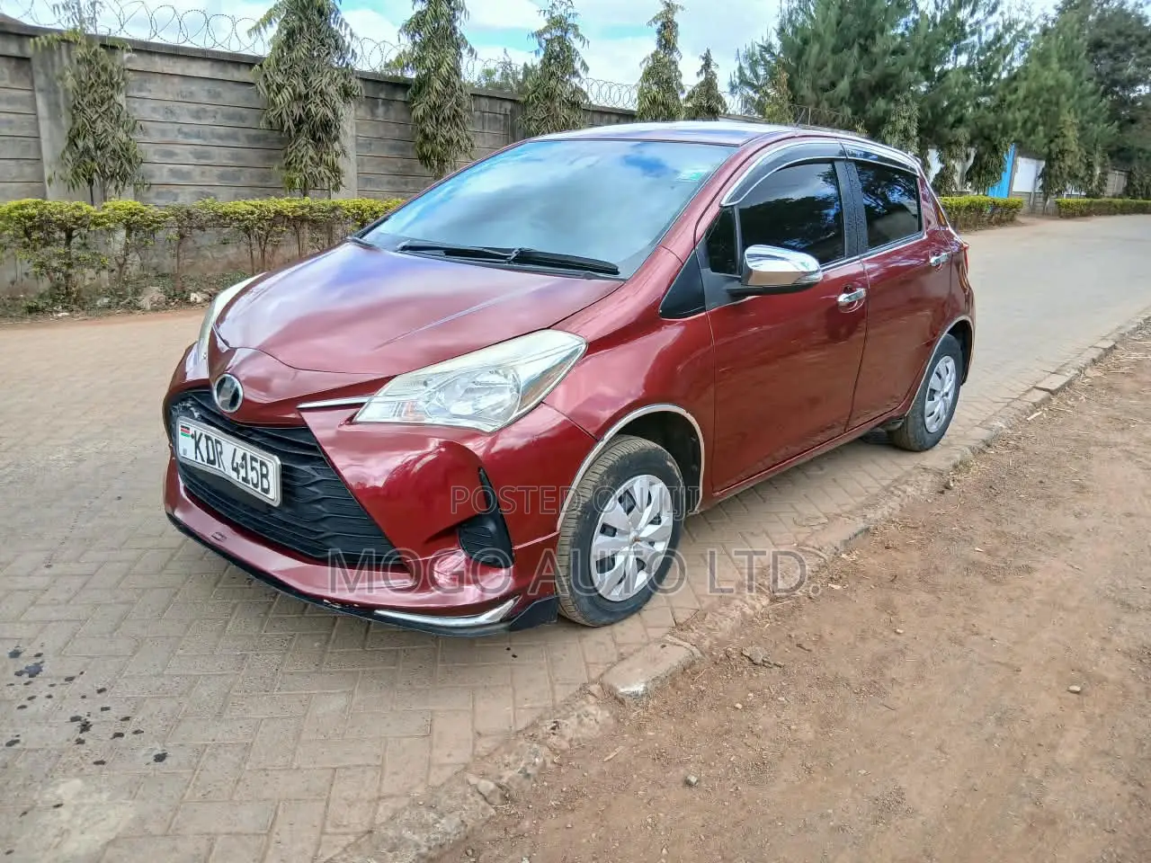 Toyota Vitz 2017 Red