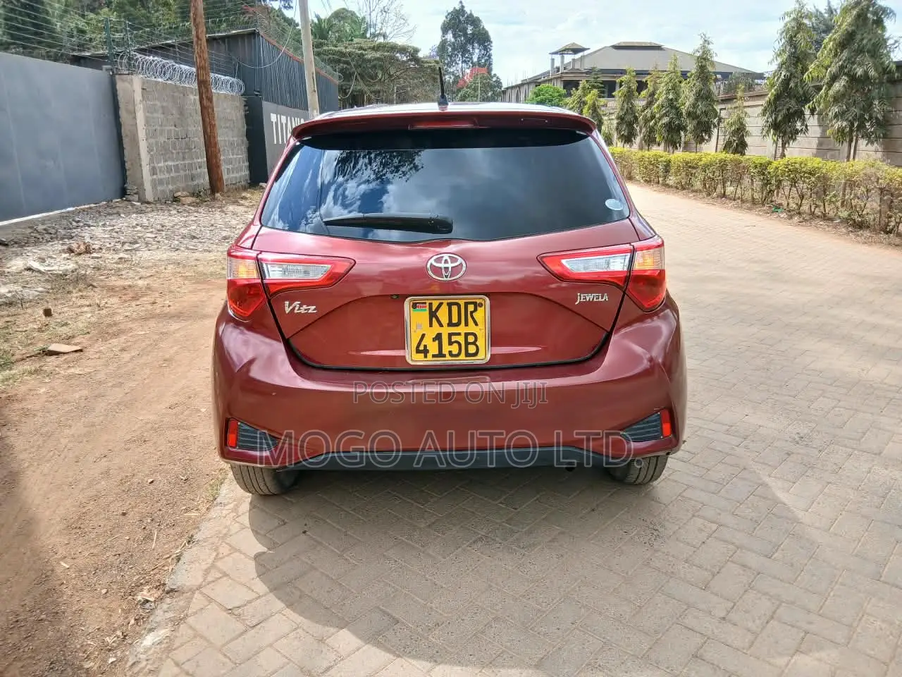 Toyota Vitz 2017 Red
