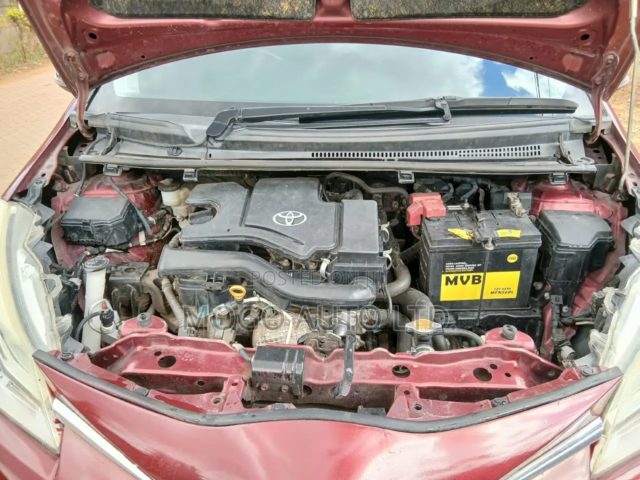Toyota Vitz 2017 Red