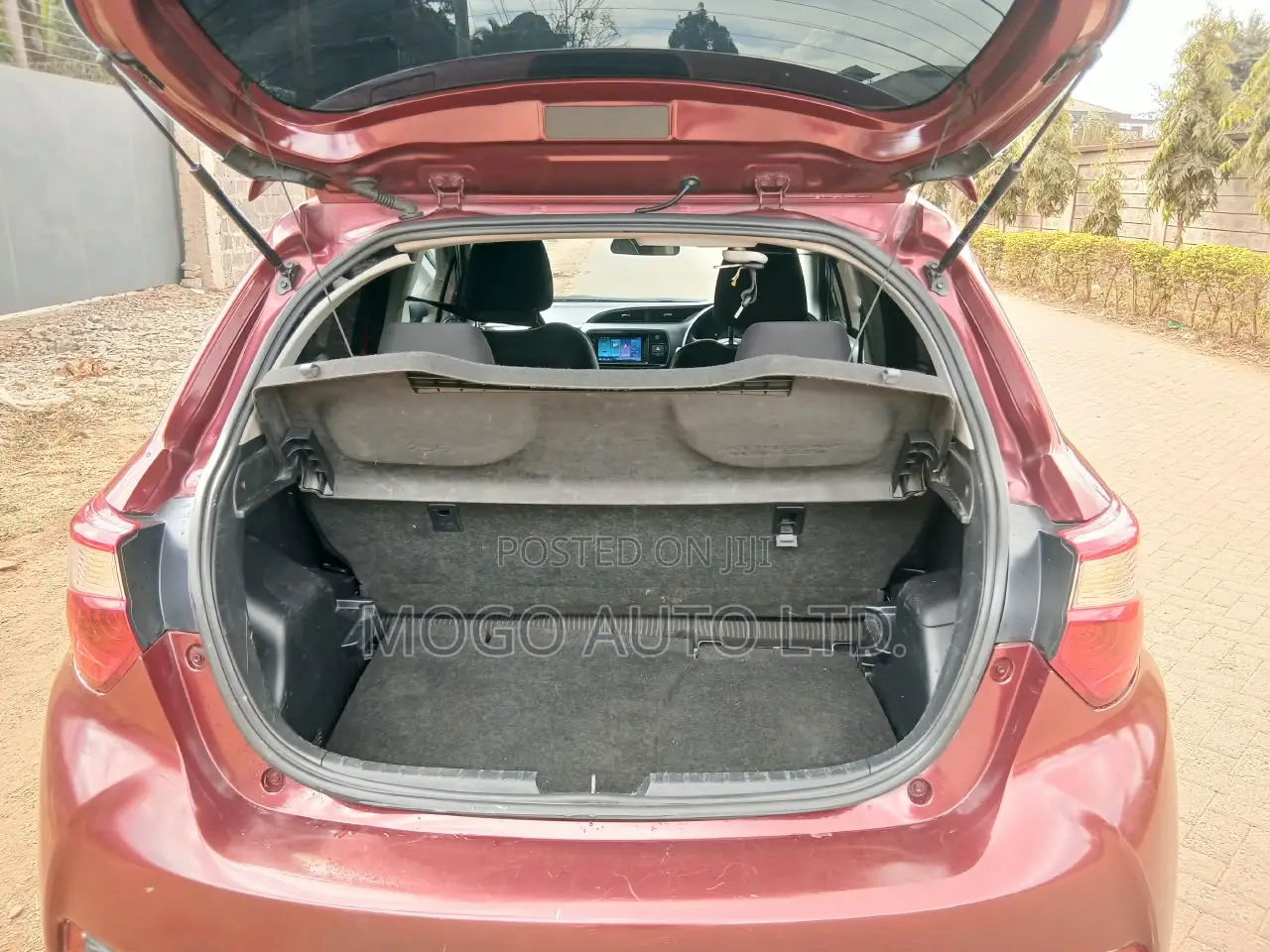 Toyota Vitz 2017 Red