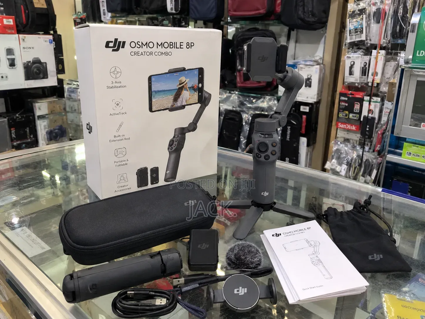 DJI Osmo Mobile 8P Creator Combo