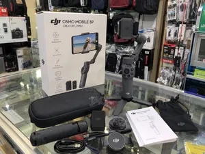 DJI Osmo Mobile 8P Creator Combo