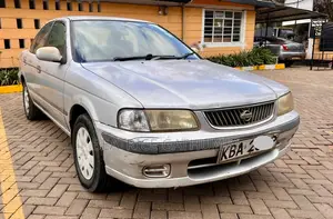 Nissan Sunny 2000 Silver