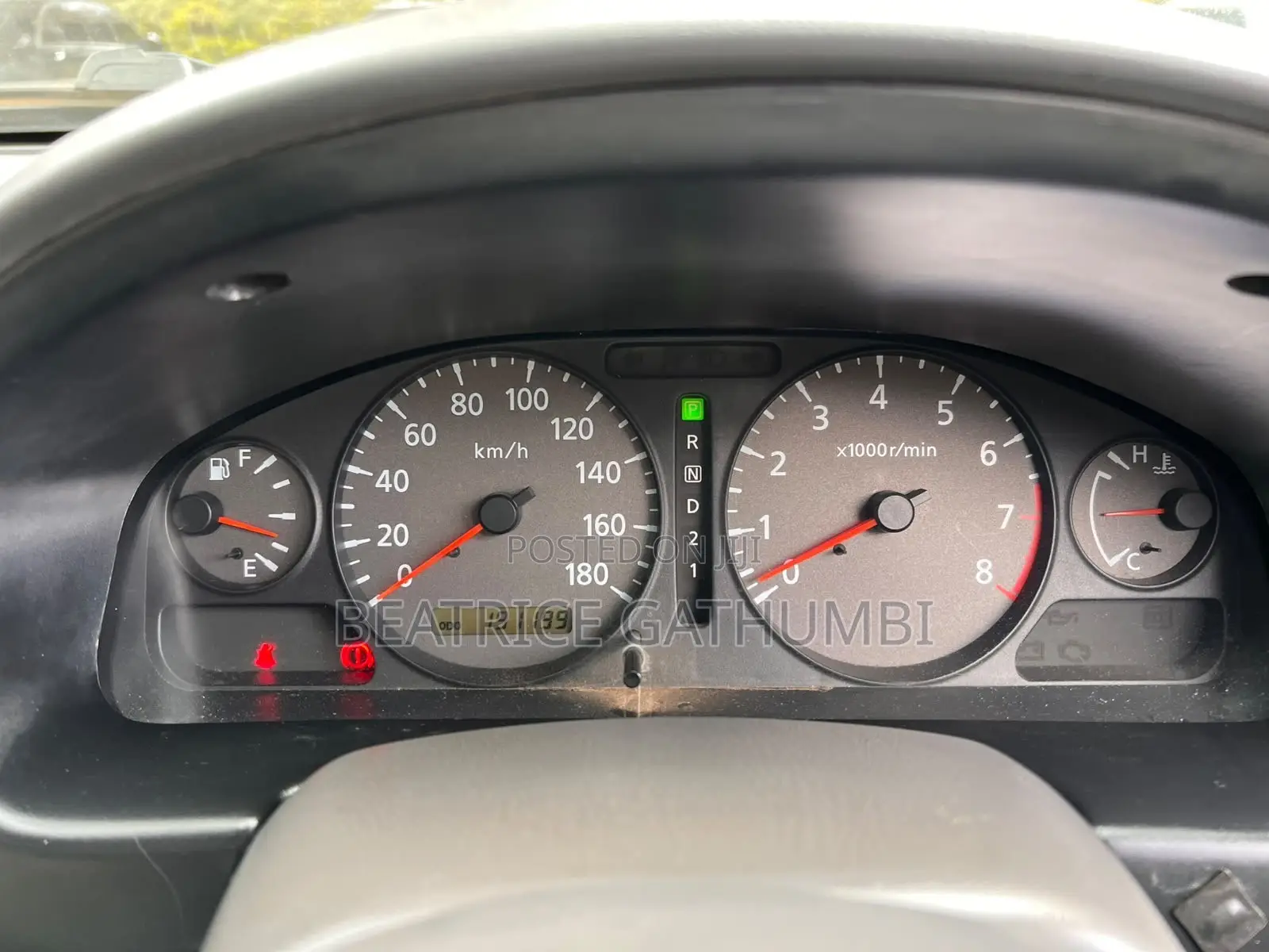 Nissan Sunny 2000 Silver