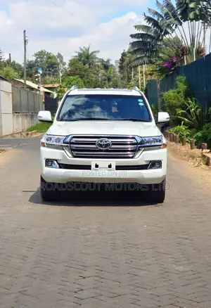 Toyota Land Cruiser 2019 White