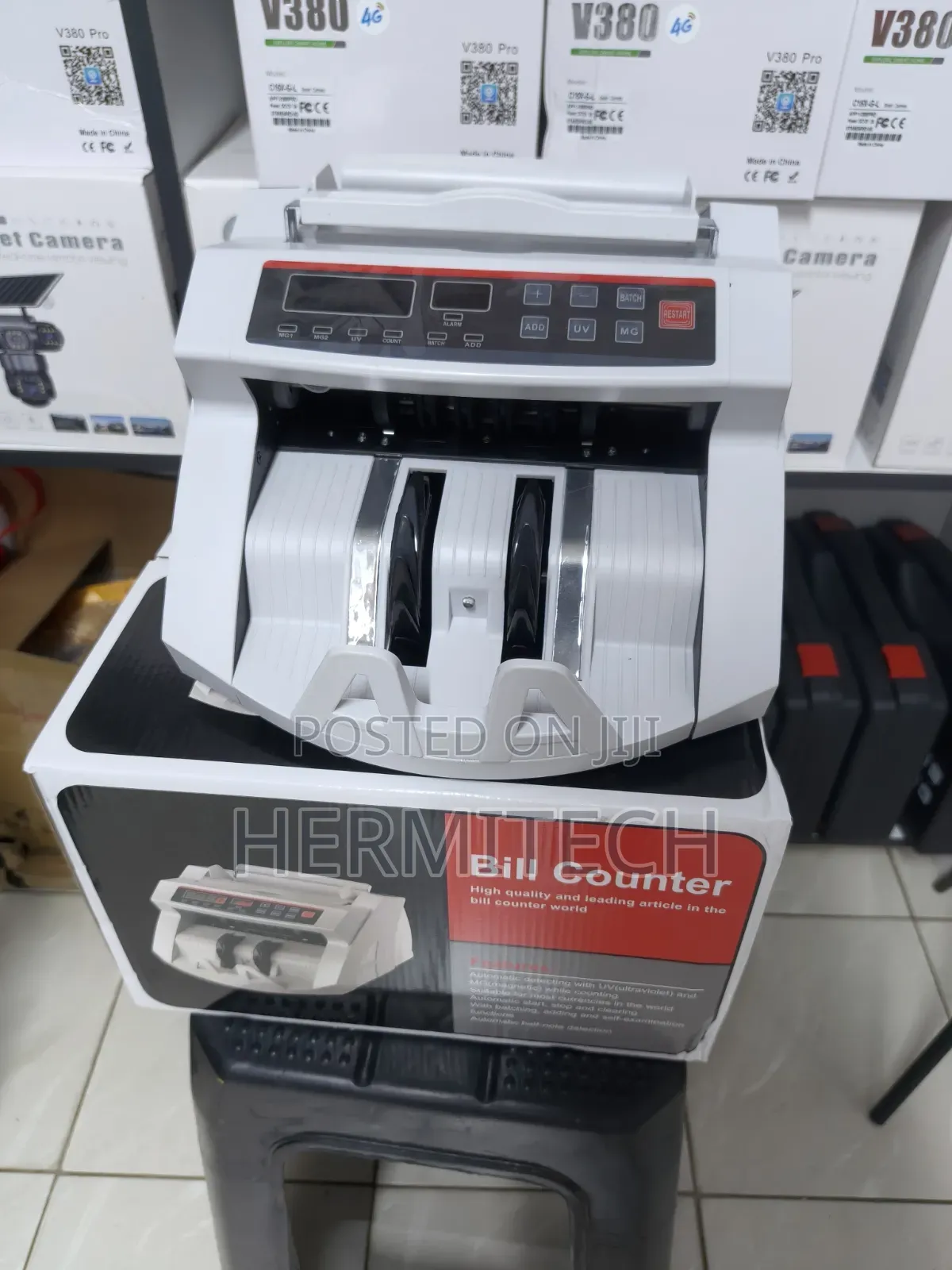 Bill Counter With Counterfeit Detection Features