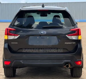 Subaru Forester Premium AWD 2019 Gray