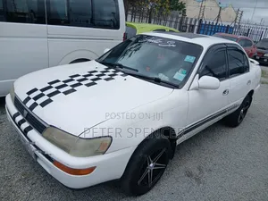Toyota Corolla 2001 White