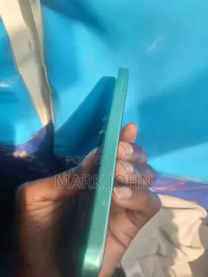 Mobile Phone 64 GB Green