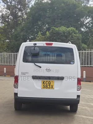 Nissan NV200 2012