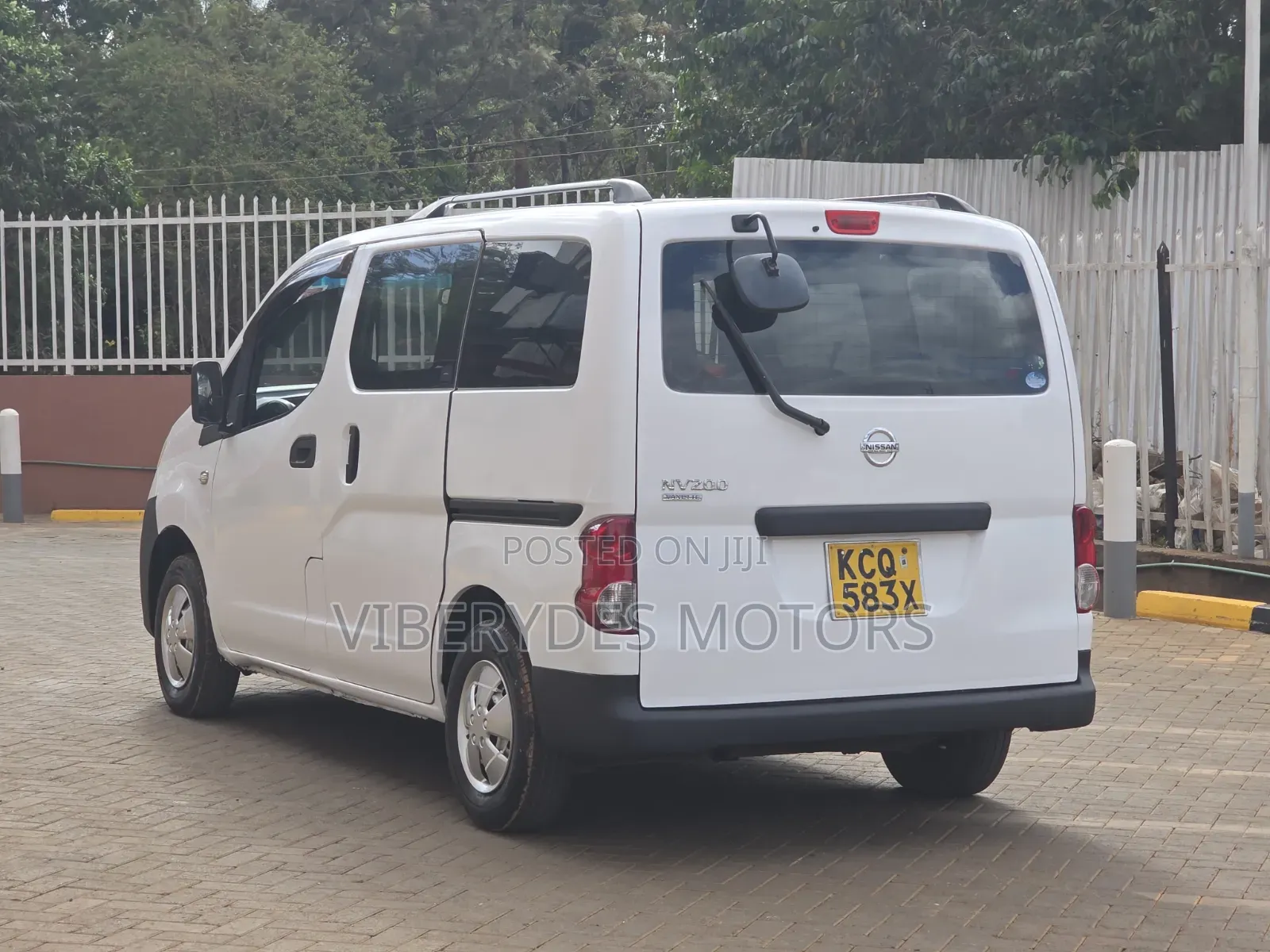 Nissan NV200 2012