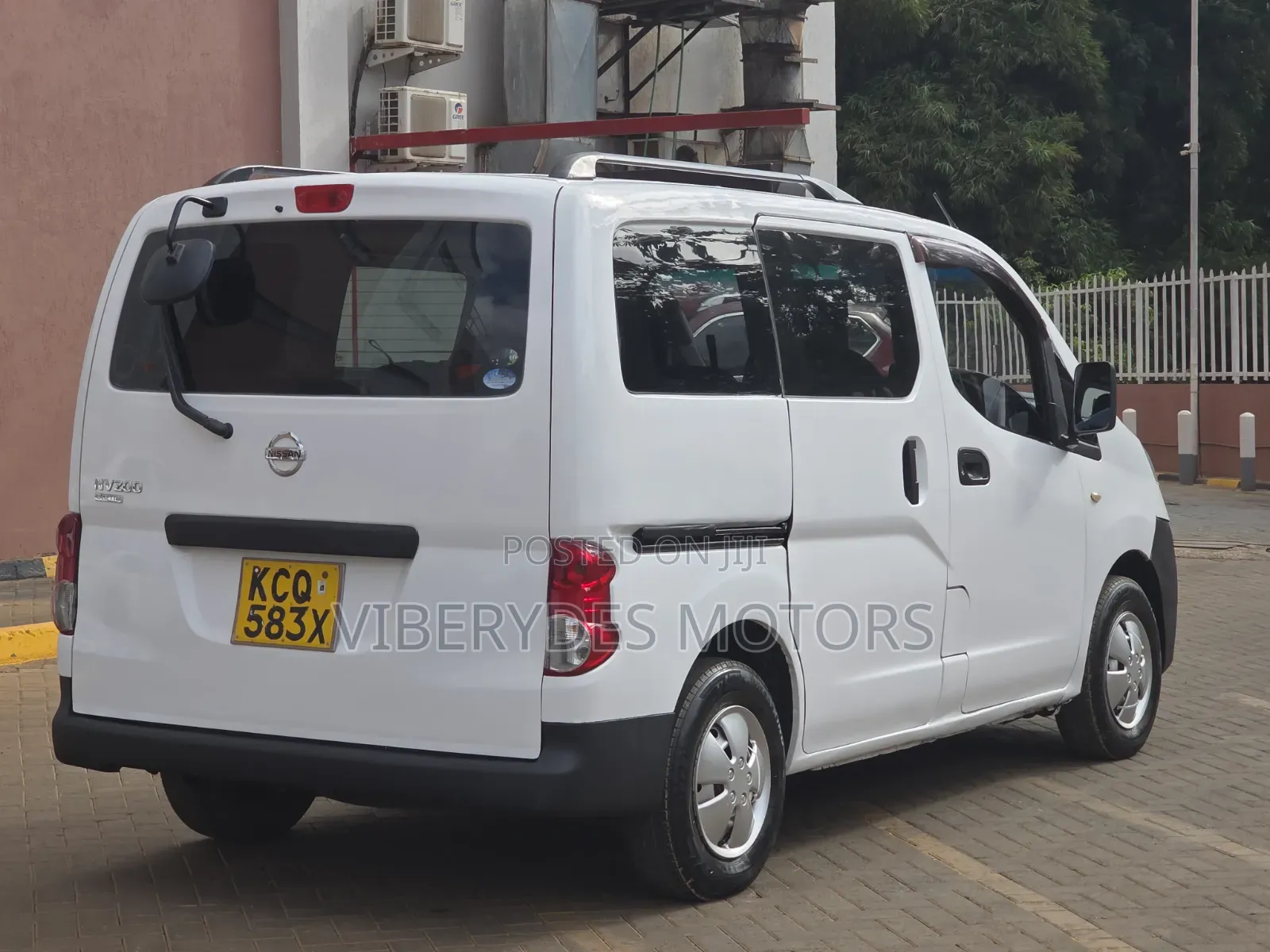 Nissan NV200 2012