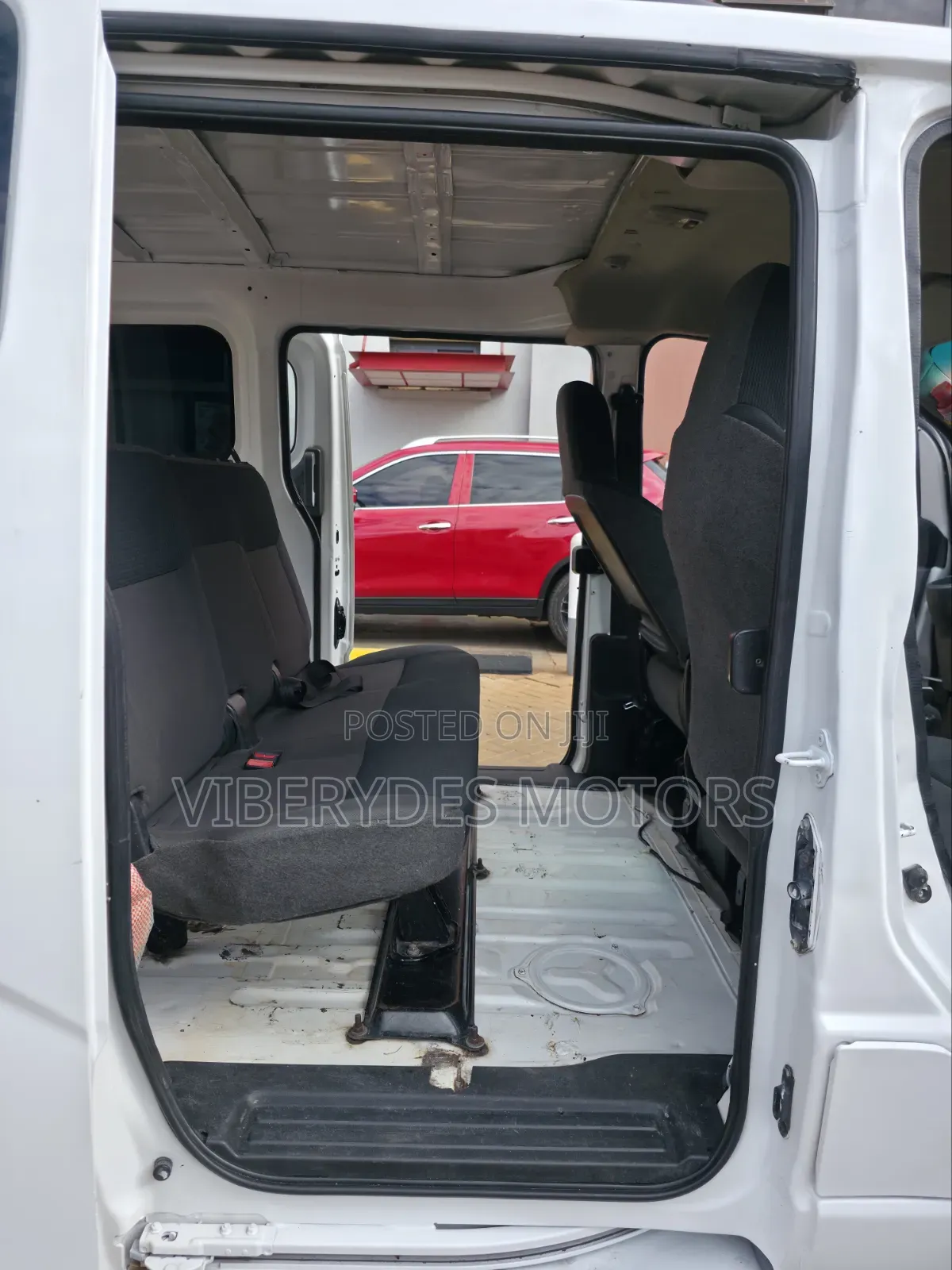 Nissan NV200 2012
