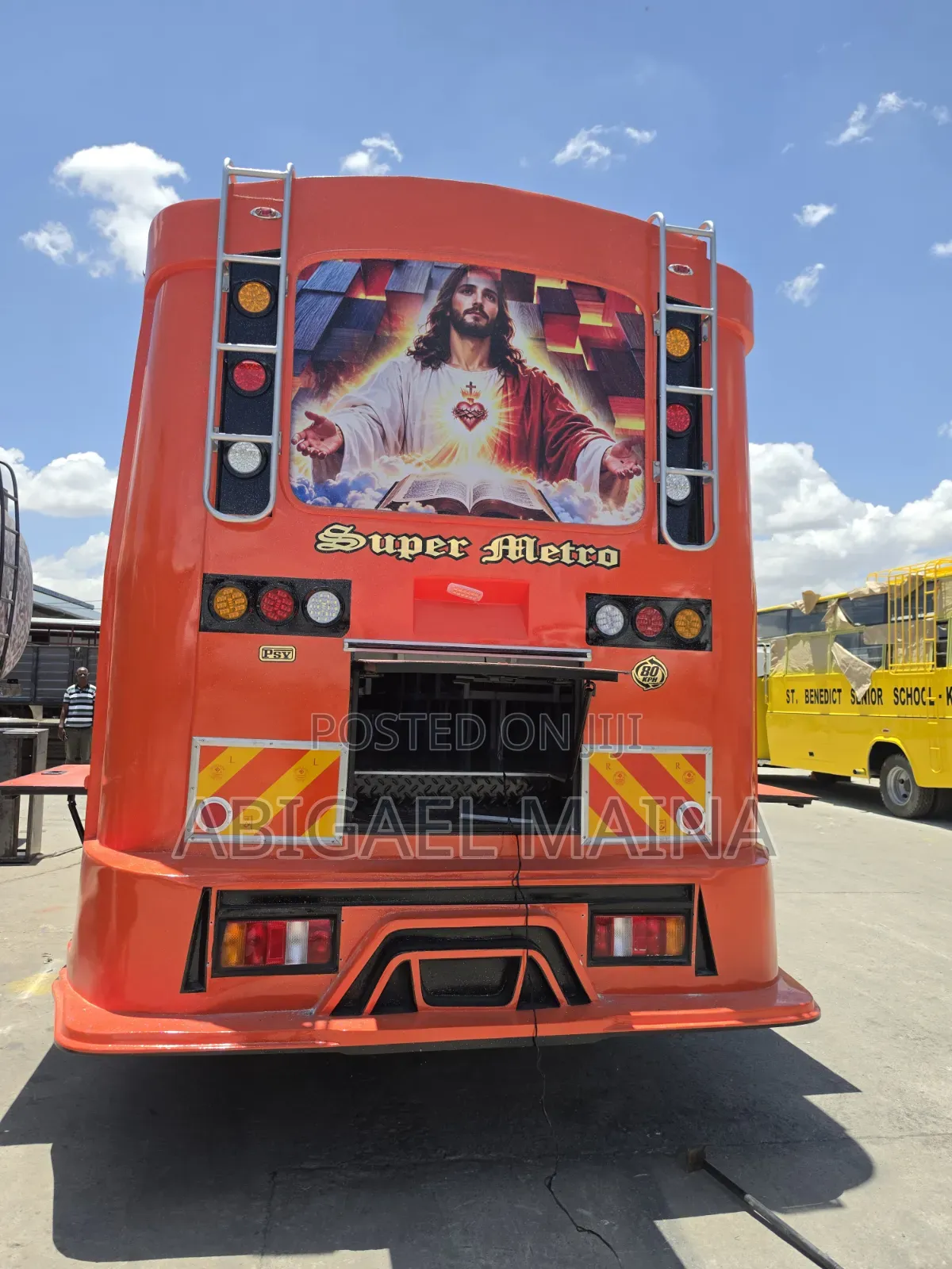 New Bus 2025 Orange