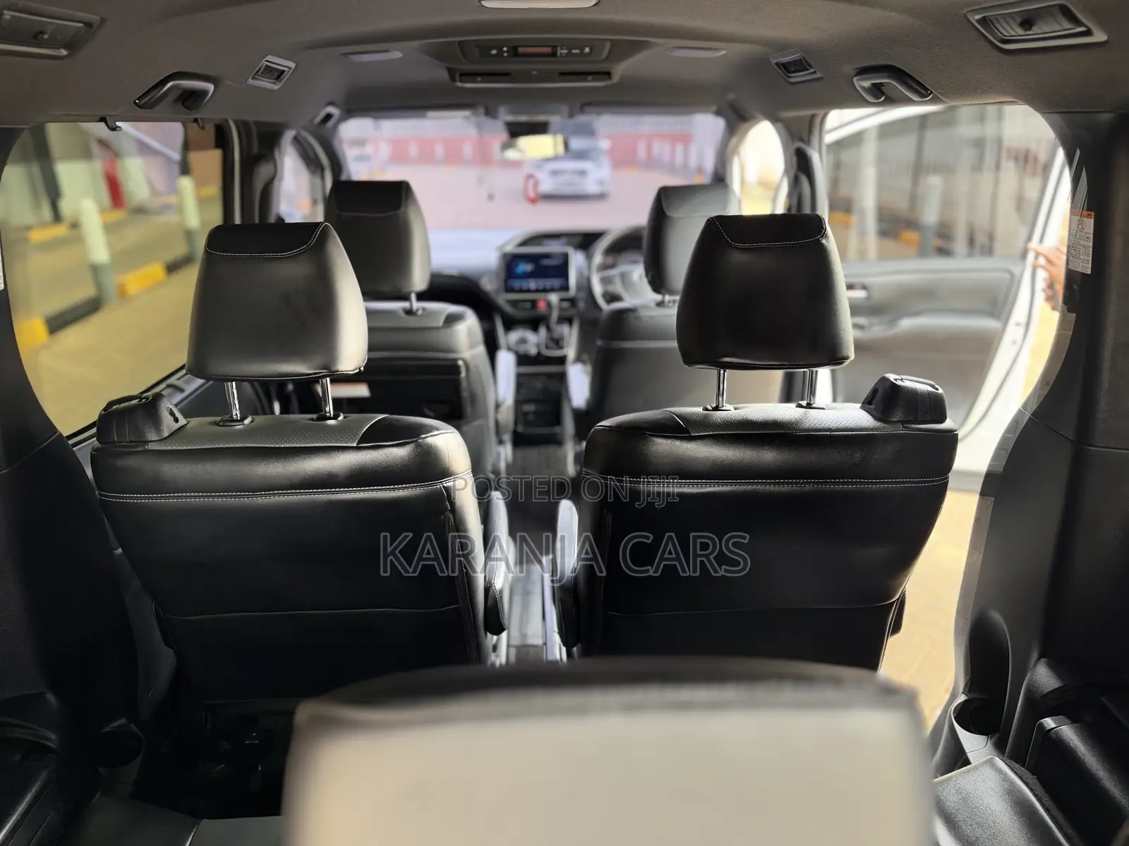 Toyota Voxy 2018 White