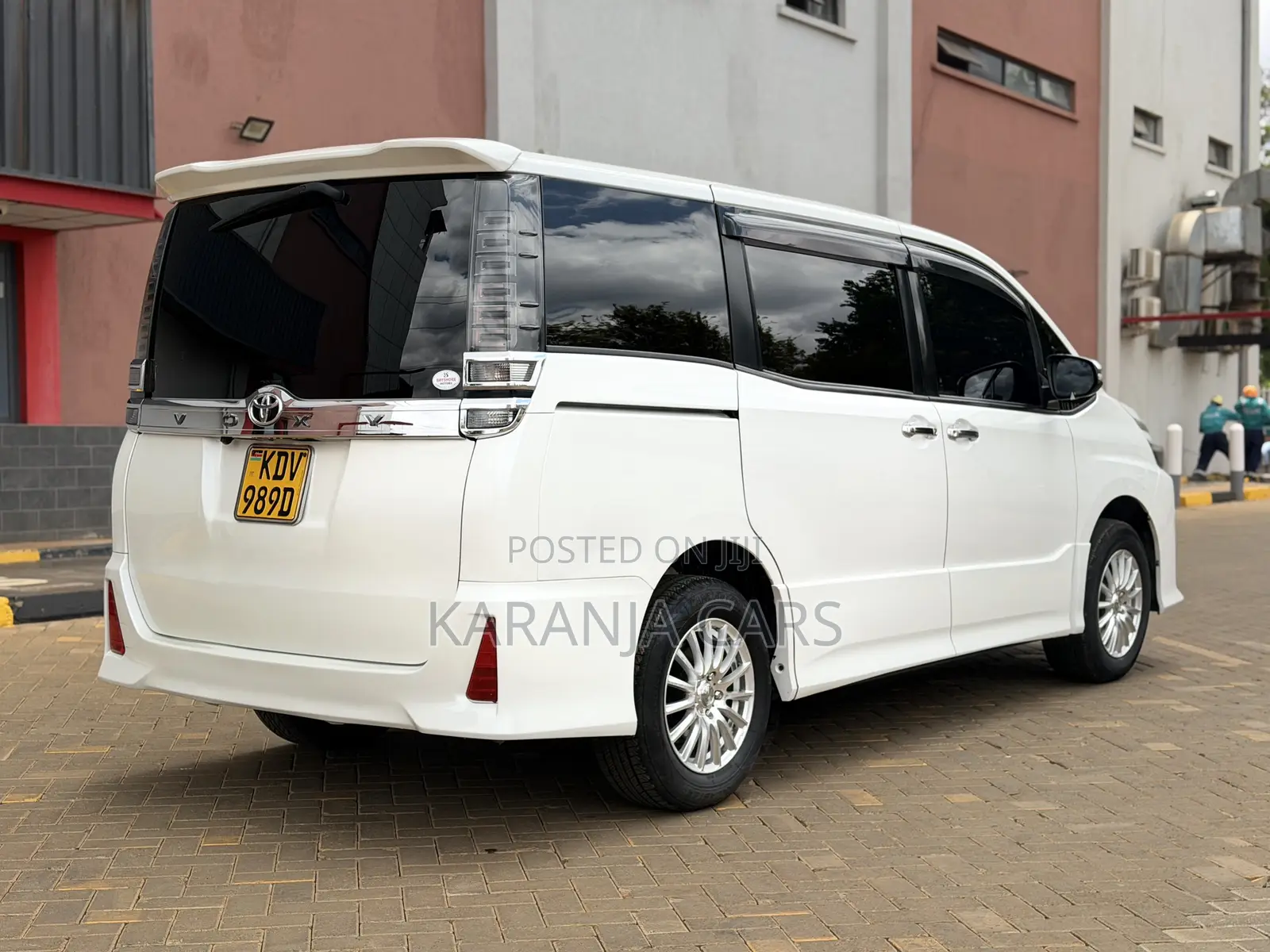 Toyota Voxy 2018 White