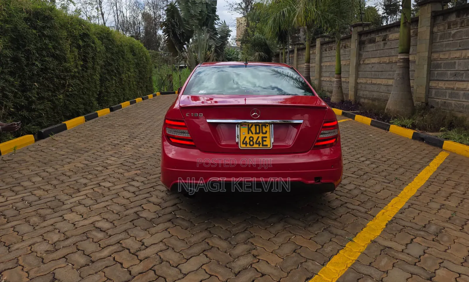 Mercedes-Benz C180 2014 Red