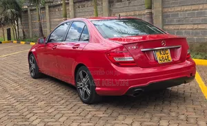 Mercedes-Benz C180 2014 Red