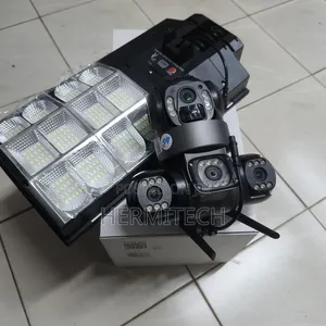 Wide-Area 300W 4G Triple-Lens Security Camera