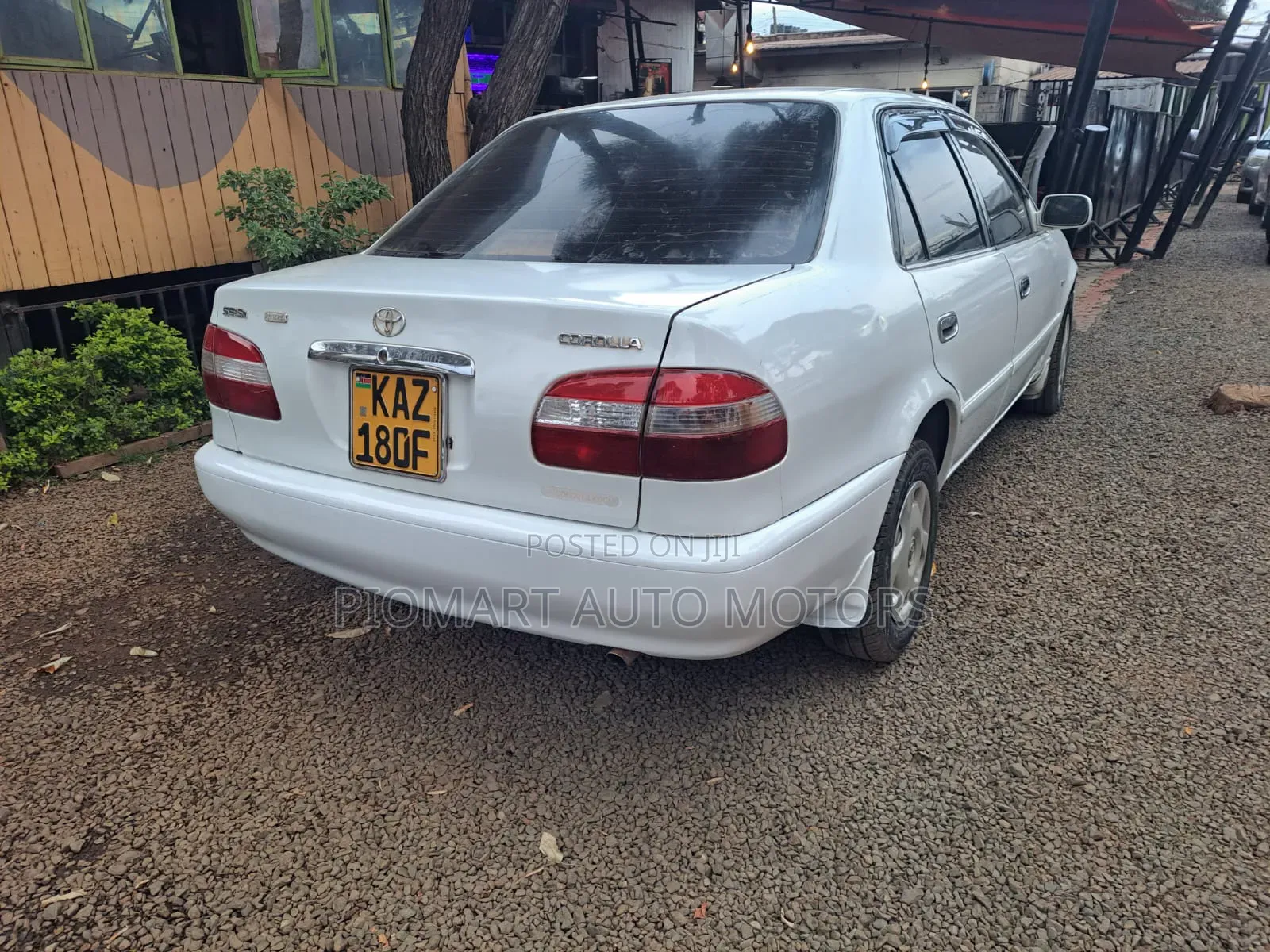 Toyota Corolla 1998 White