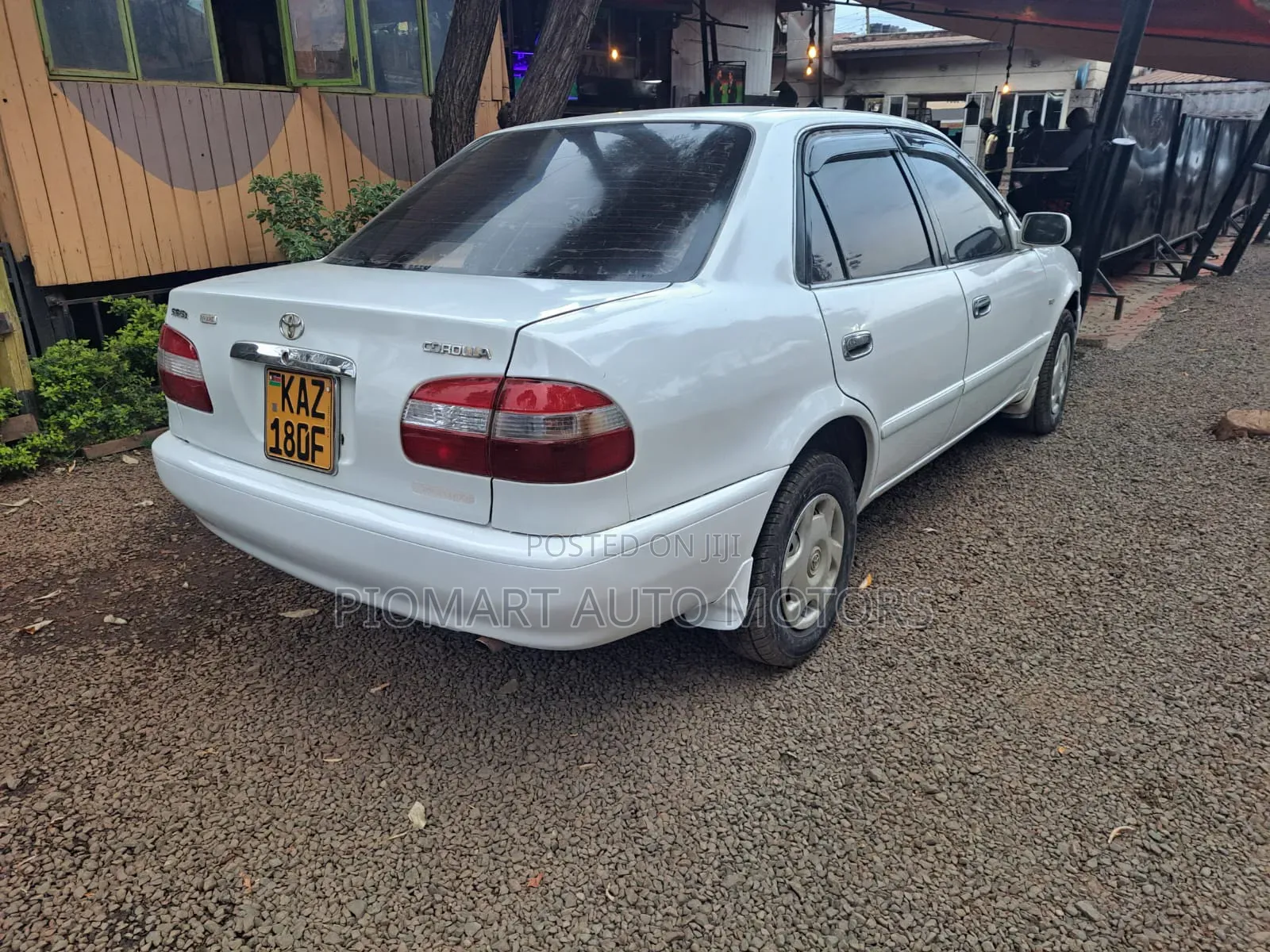 Toyota Corolla 1998 White