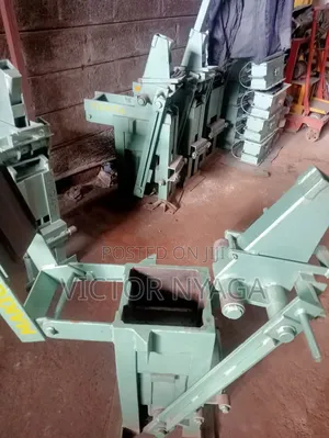 Makiga Wide Interlocking Block Making Machine