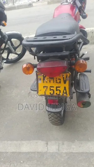 Bajaj Boxer 125 2025 Red