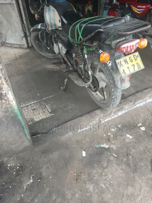 Bajaj Boxer 150 UG 2022 Red