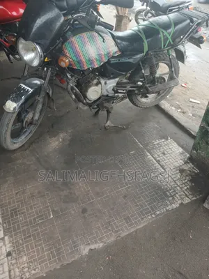 Bajaj Boxer 150 UG 2022 Red