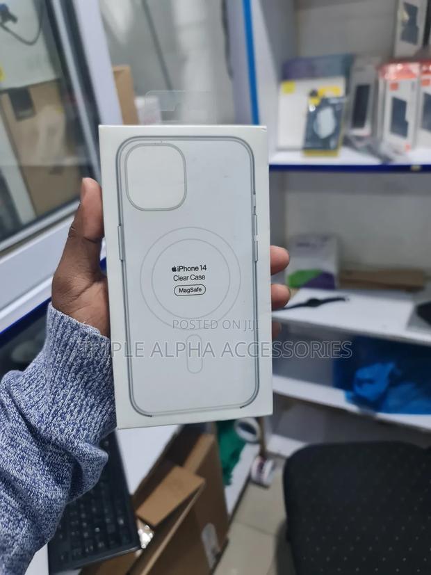iPhone 14 Clear, MagSafe Case - thumbnail 2