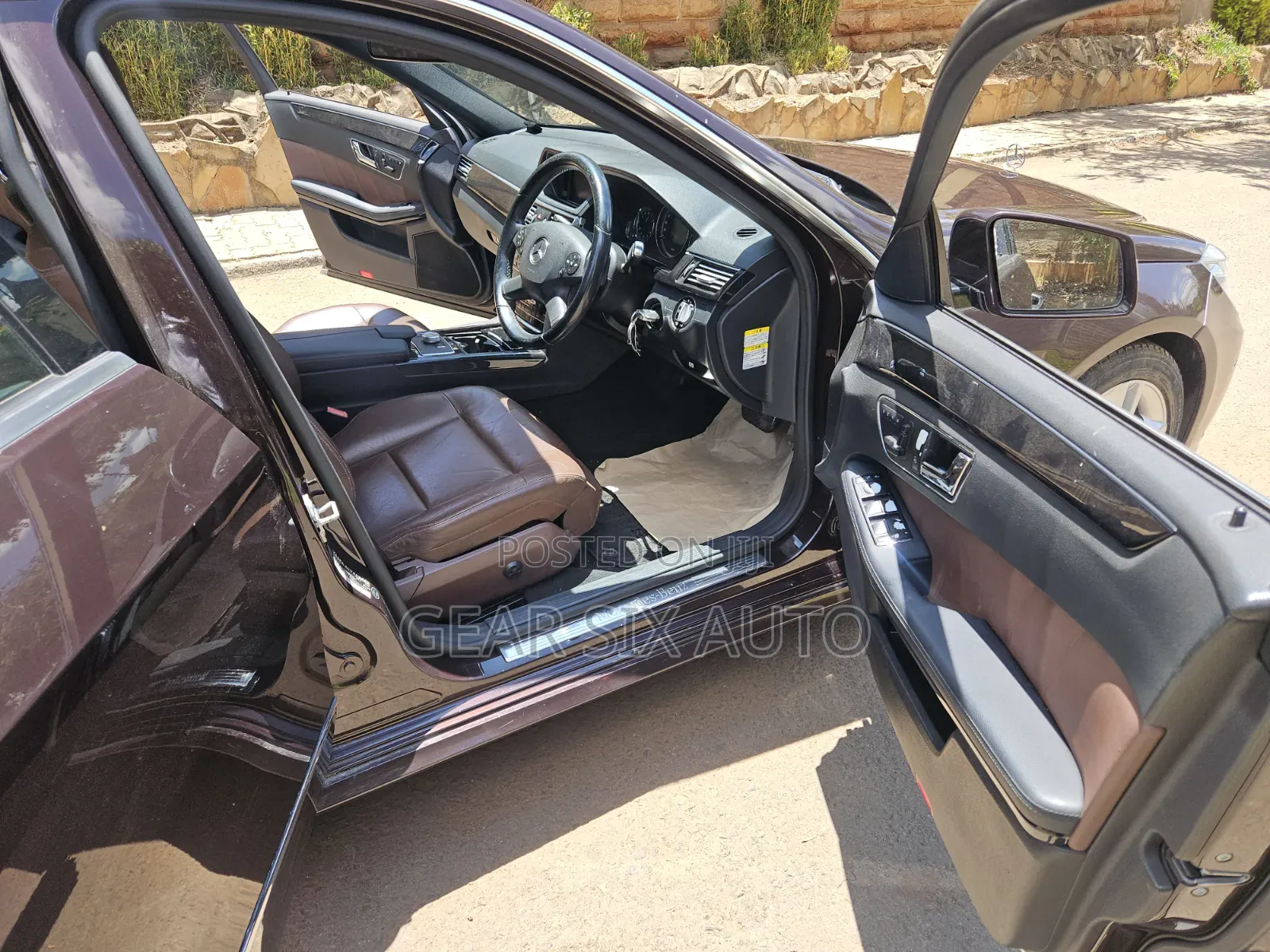 Mercedes-Benz E300 2010 Brown