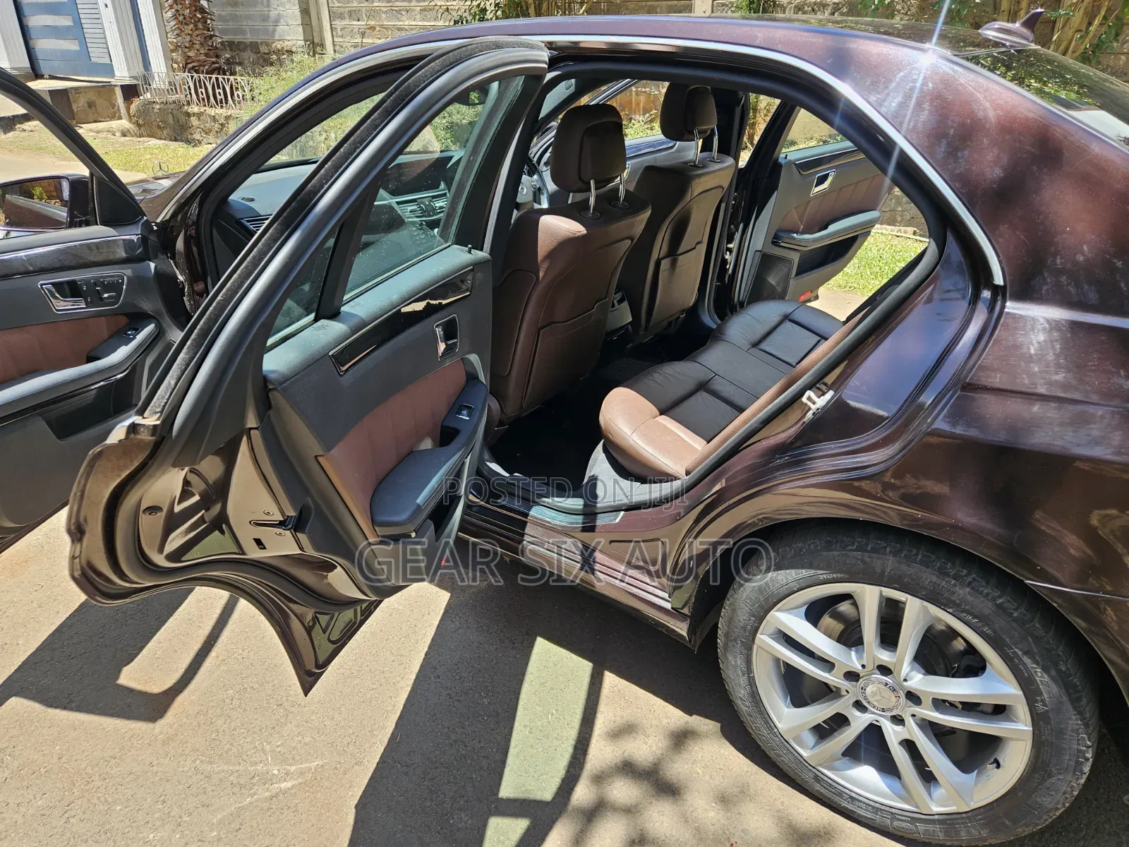 Mercedes-Benz E300 2010 Brown