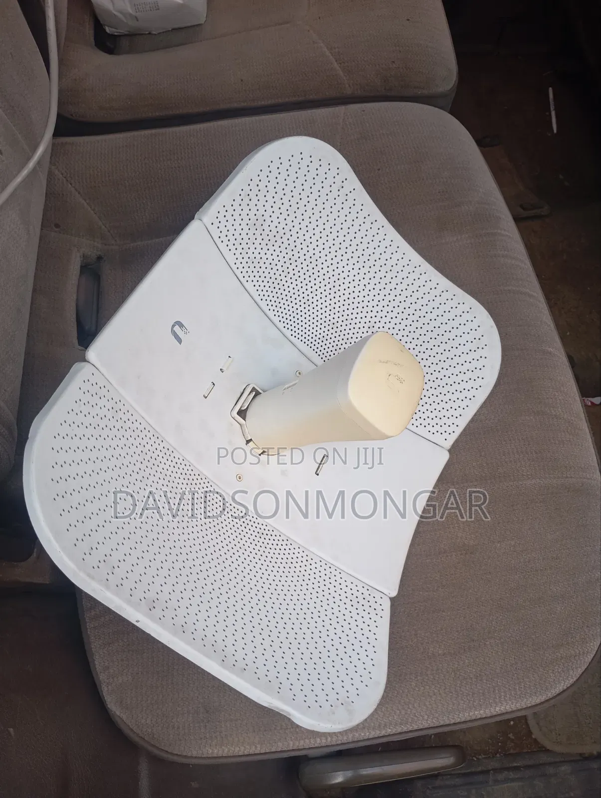Ubiquiti LBE-5AC-23 5GHz LiteBeam AC, 23 dBi