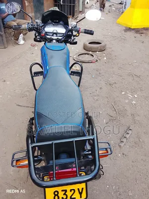 Honda CB 2026 Blue
