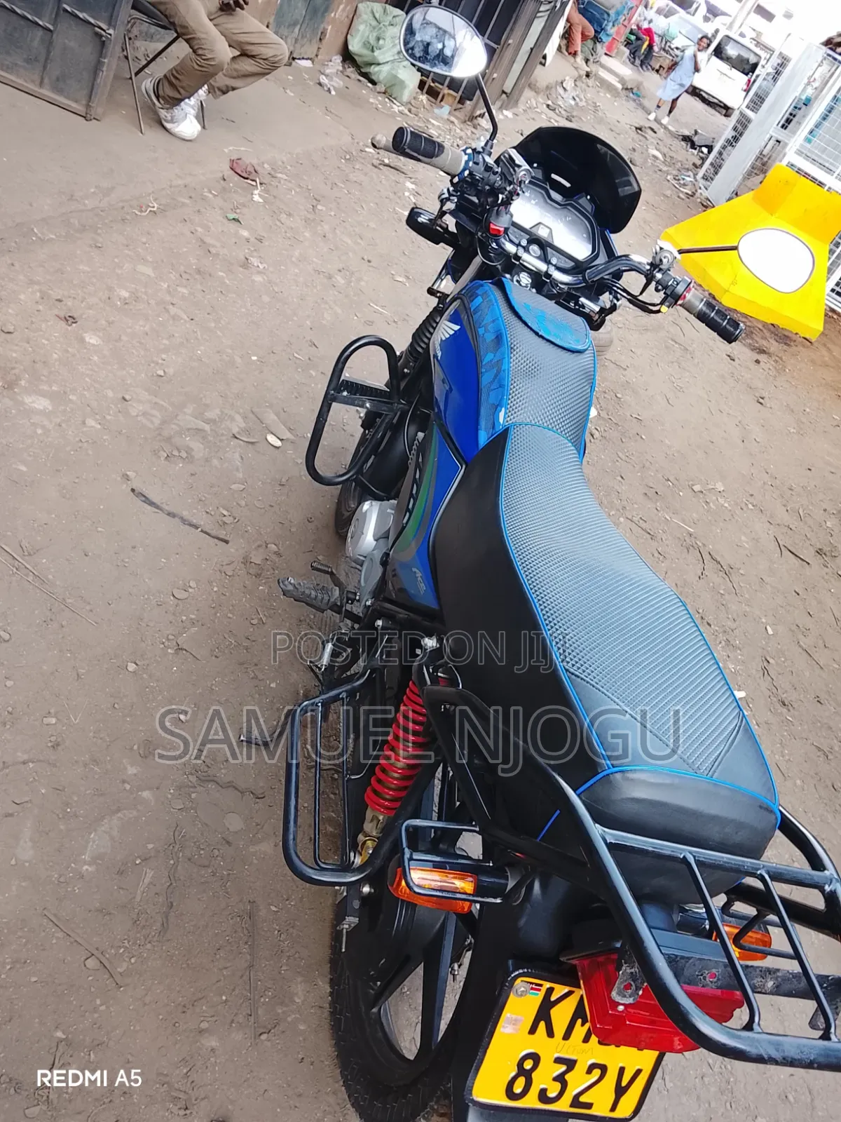 Honda CB 2026 Blue