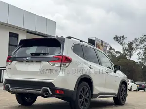 Subaru Forester 2021 White