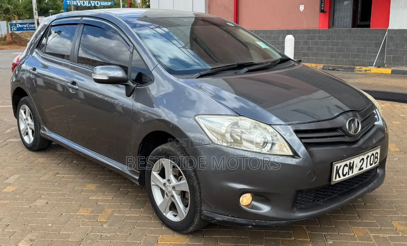 Toyota Auris 2010 Gray