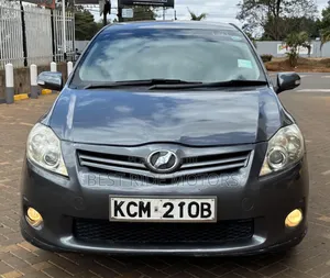 Toyota Auris 2010 Gray
