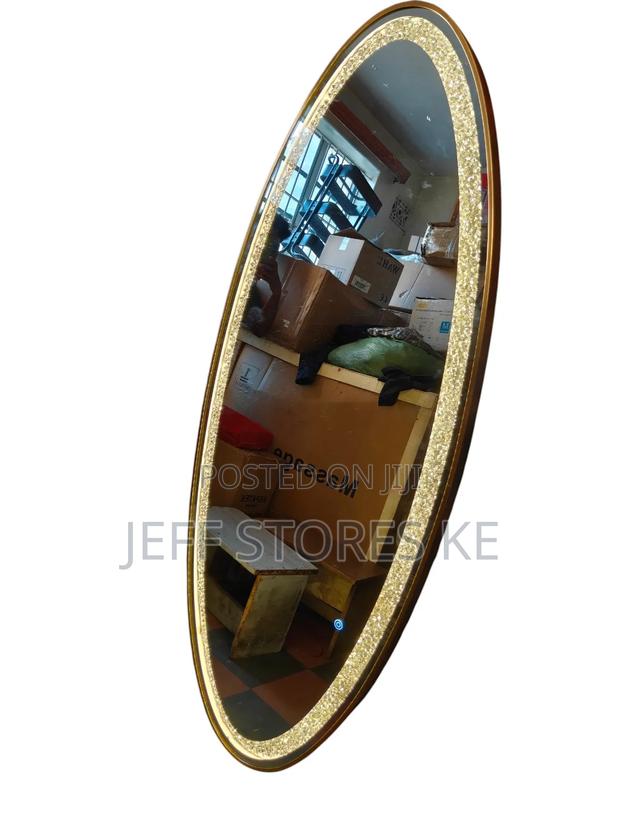 Crystal Led Oval Barber Mirror - main view