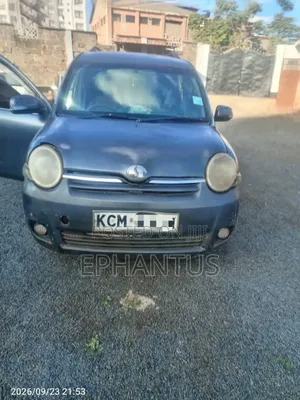 Toyota Sienta 1.5 FWD 2010 Gray